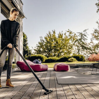 KARCHER WD 4 (V-20-5-22) Usisivač za suvo i mokro usisavanje sa izduvavanjem